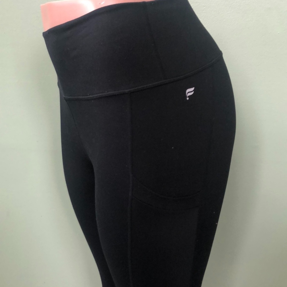 Fabletics Capri Leggings - Picture 3 of 9